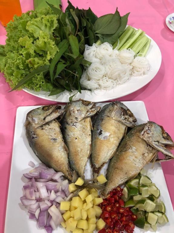 Pornsiri Hotel Sisaket Екстериор снимка