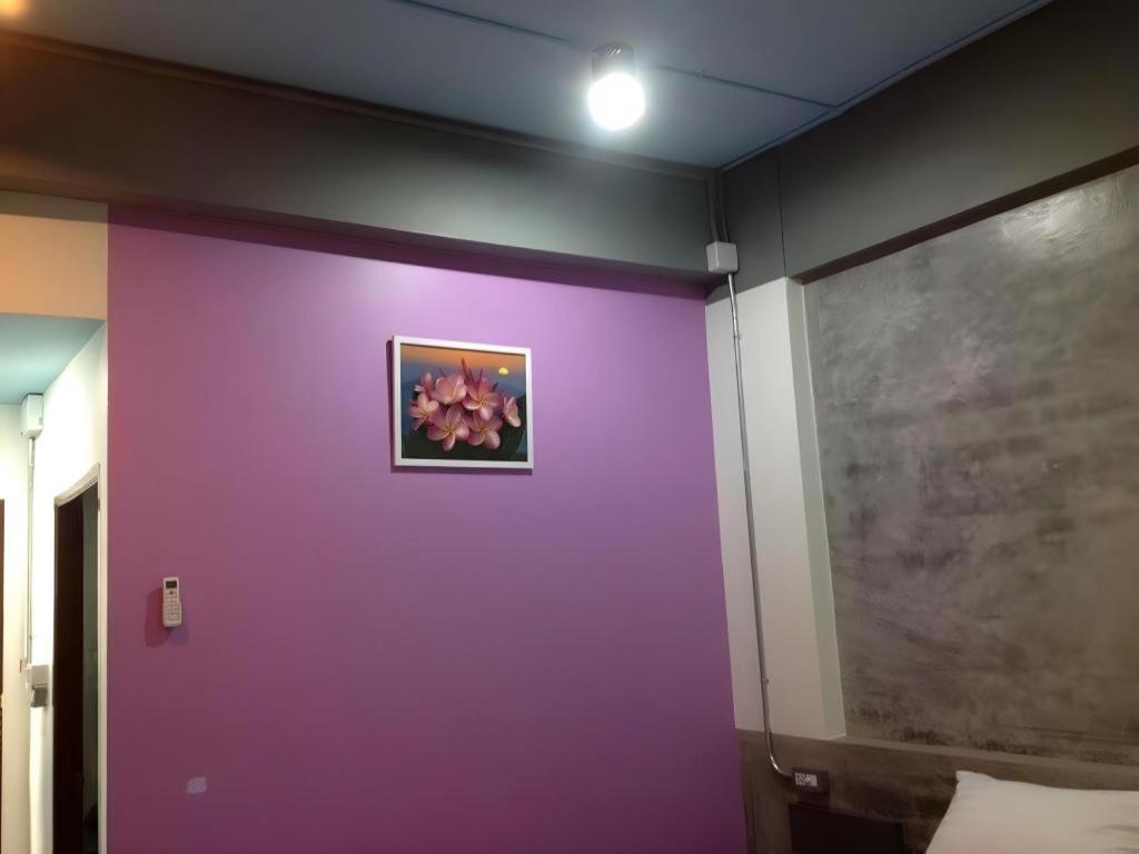 Pornsiri Hotel Sisaket Екстериор снимка